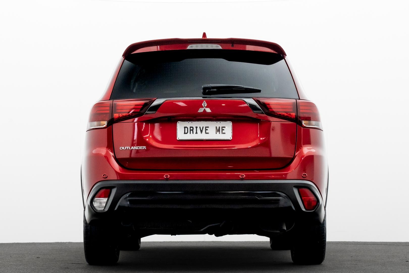 Mitsubishi Outlander image 3