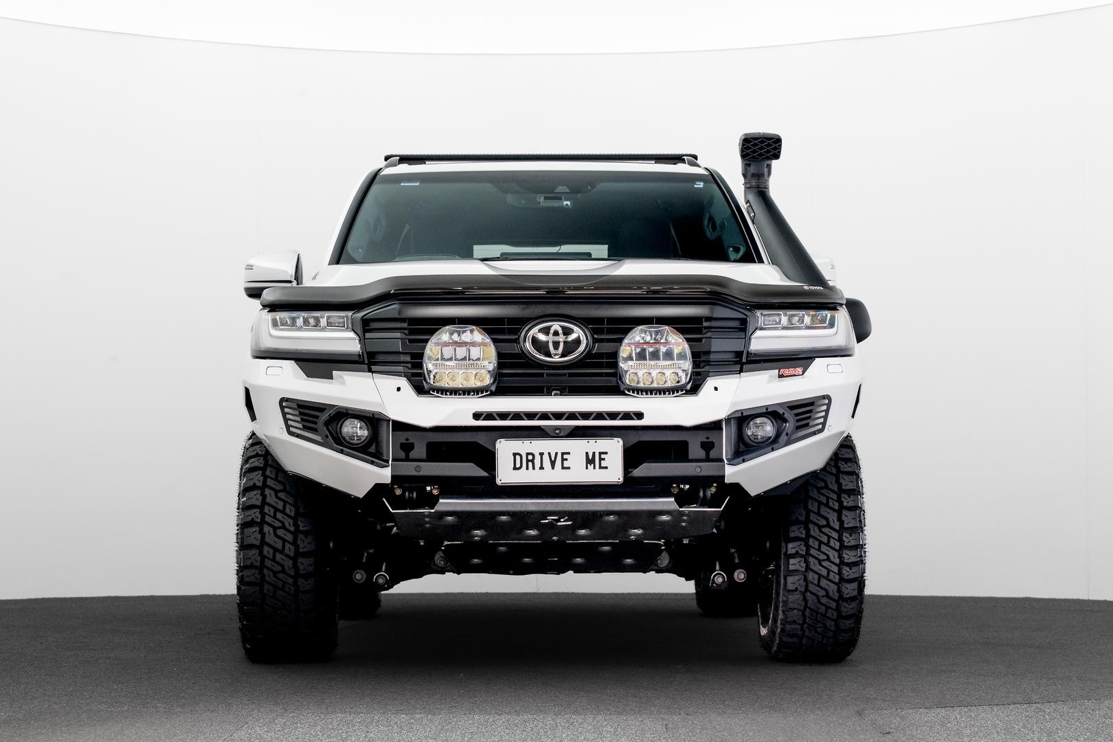 Toyota Landcruiser image 2