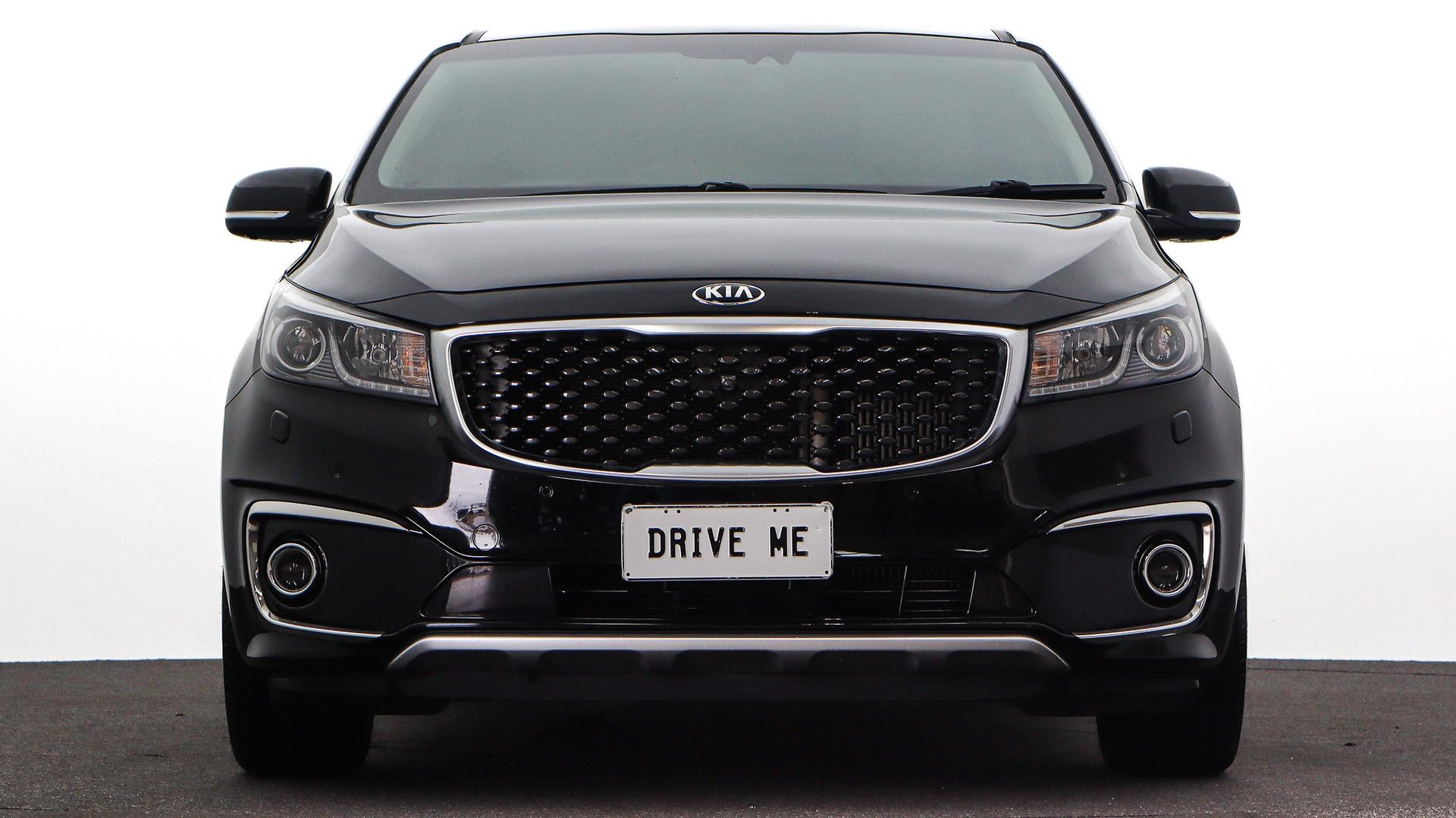 Kia Carnival image 2