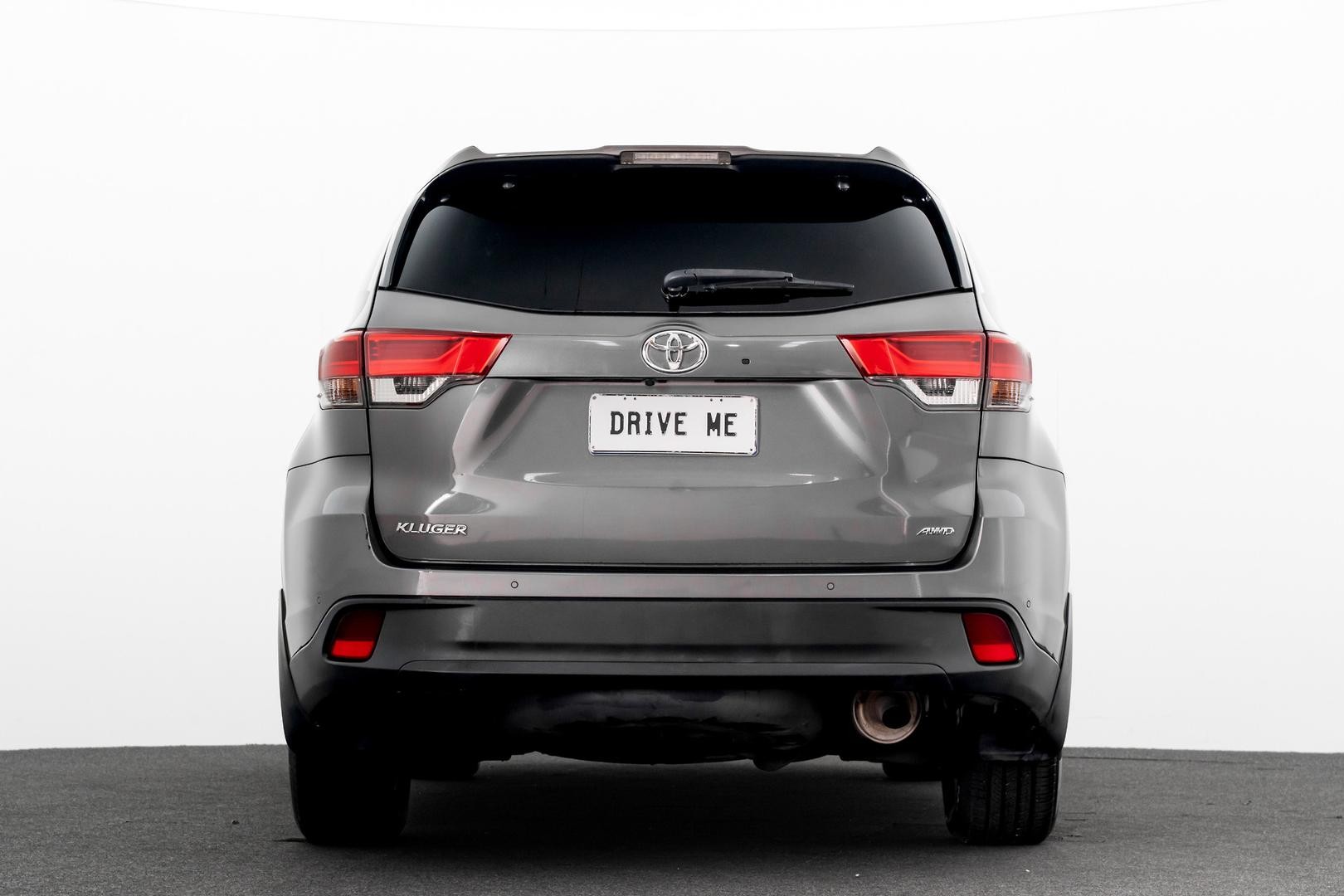 Toyota Kluger image 3