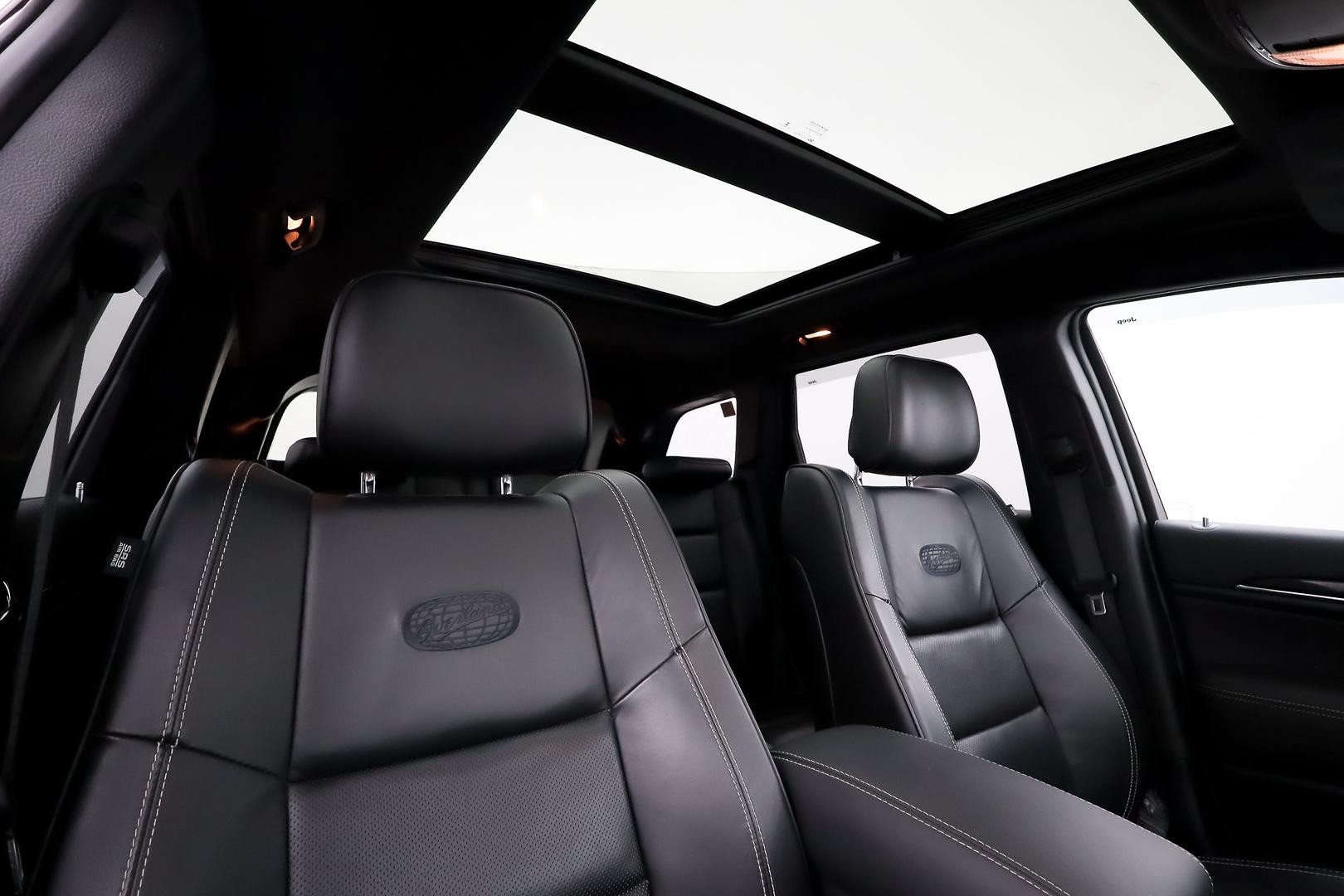 Jeep Grand Cherokee image 4