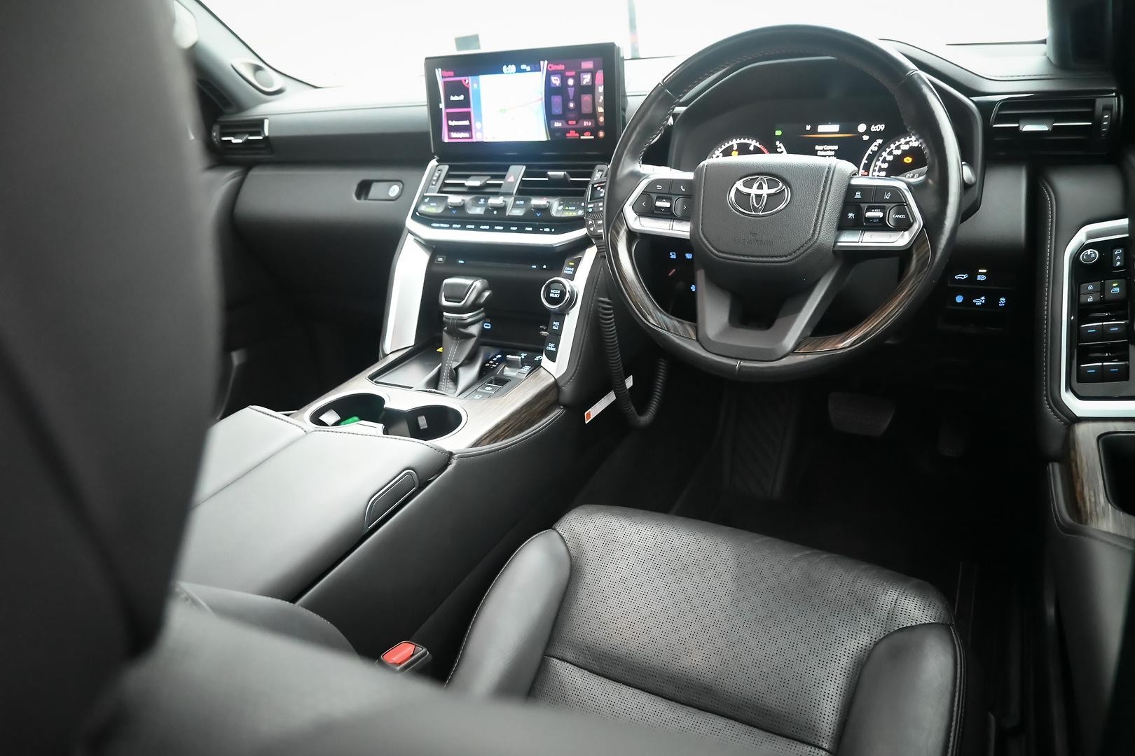 Toyota Landcruiser image 4