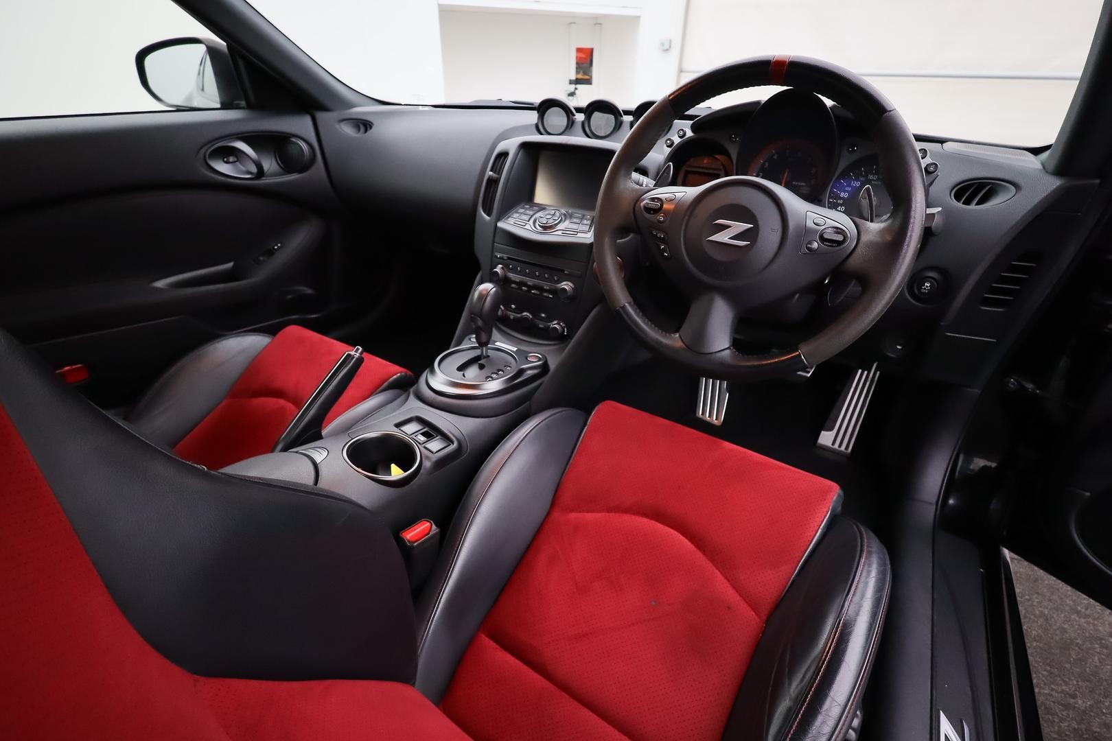 Nissan 370z image 4