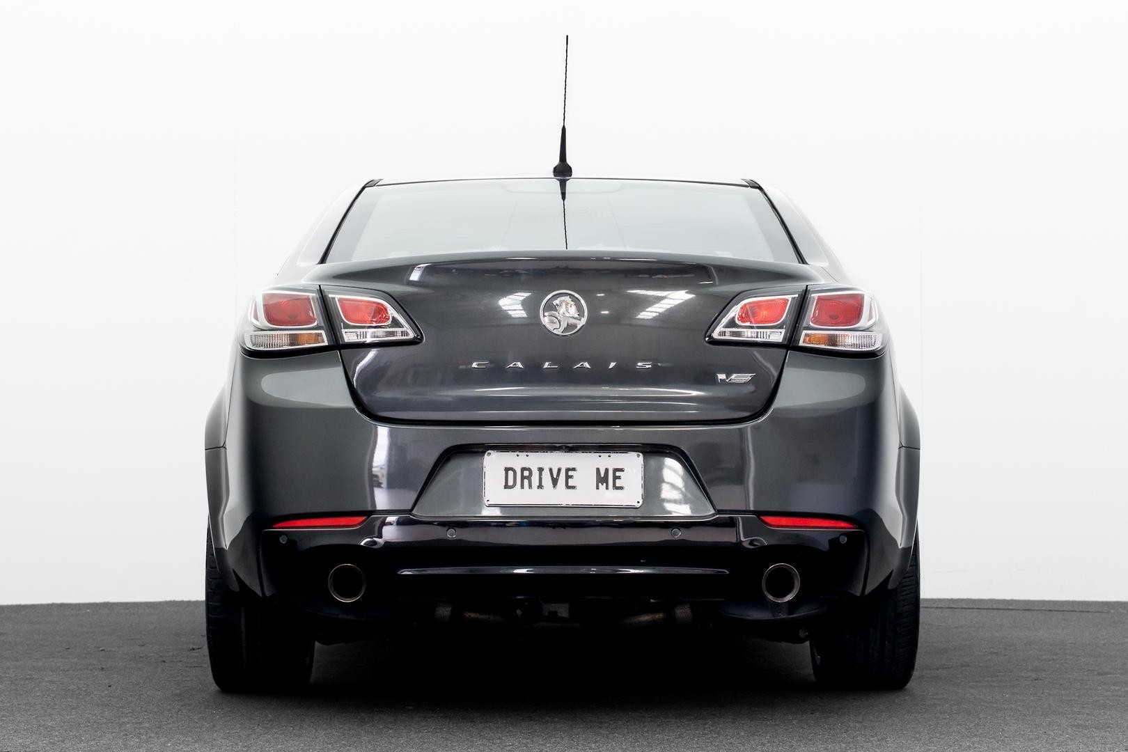 Holden Calais image 3