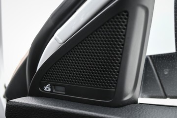 https://dvg-vehicle-assets.s3.amazonaws.com/C4059/9zblenxnin00q4rrqh8s5k3ni.jpg