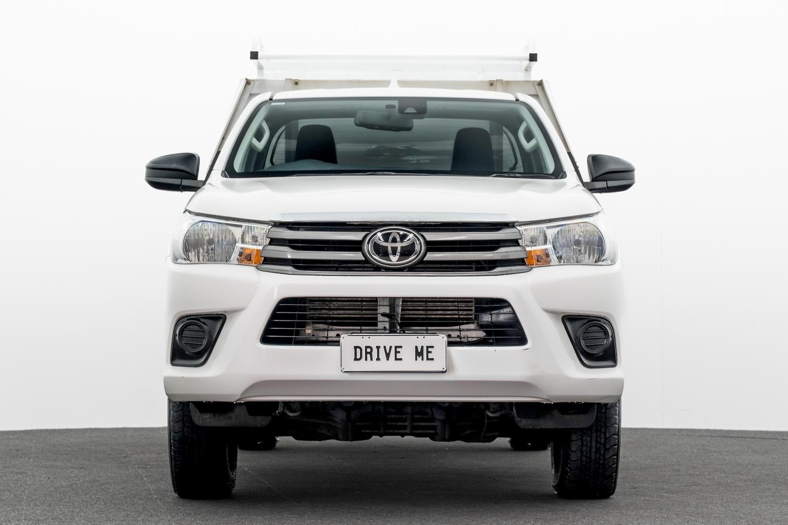 Toyota Hilux image 2
