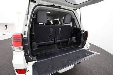 https://dvg-vehicle-assets.s3.amazonaws.com/C4080/6avrg93ounh8vyzojoq8e6o61.jpg