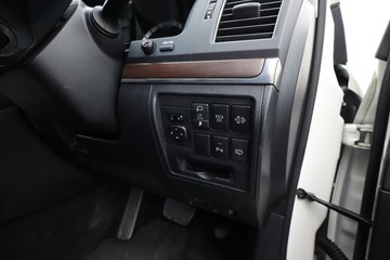 https://dvg-vehicle-assets.s3.amazonaws.com/C4080/7oiczzxl7nwdjz25v1reezxue.jpg