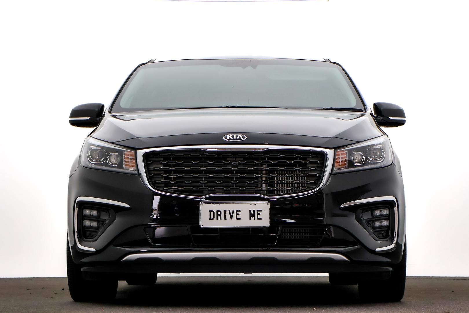 Kia Carnival image 2