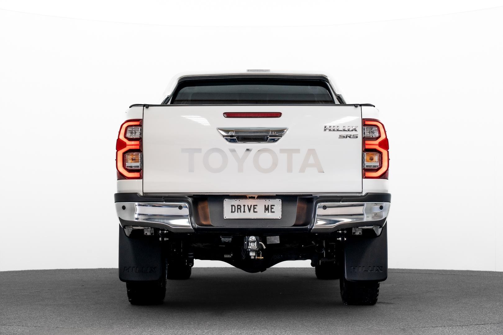 Toyota Hilux image 3