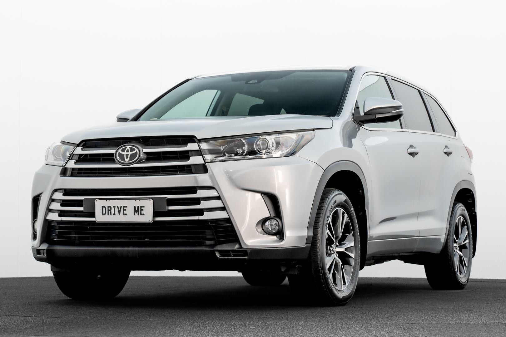 Toyota Kluger image 1