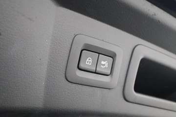 https://dvg-vehicle-assets.s3.amazonaws.com/C4114/5wvza1qwummj6riel2yjk8tcc.jpg
