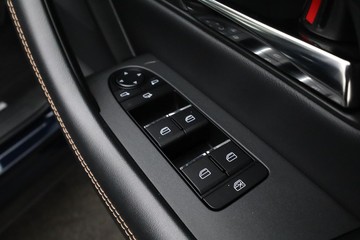https://dvg-vehicle-assets.s3.amazonaws.com/C4114/7e3kuvj4advuc64jq3ym68be3.jpg