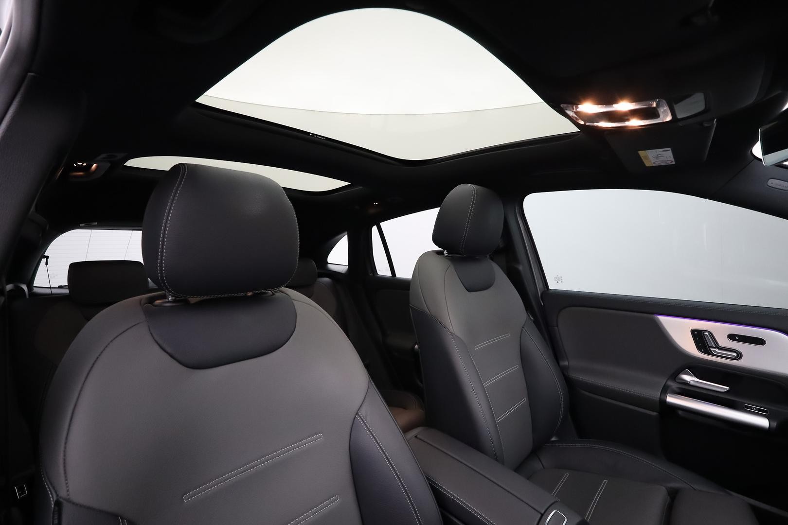 Mercedes Benz Gla-class image 4