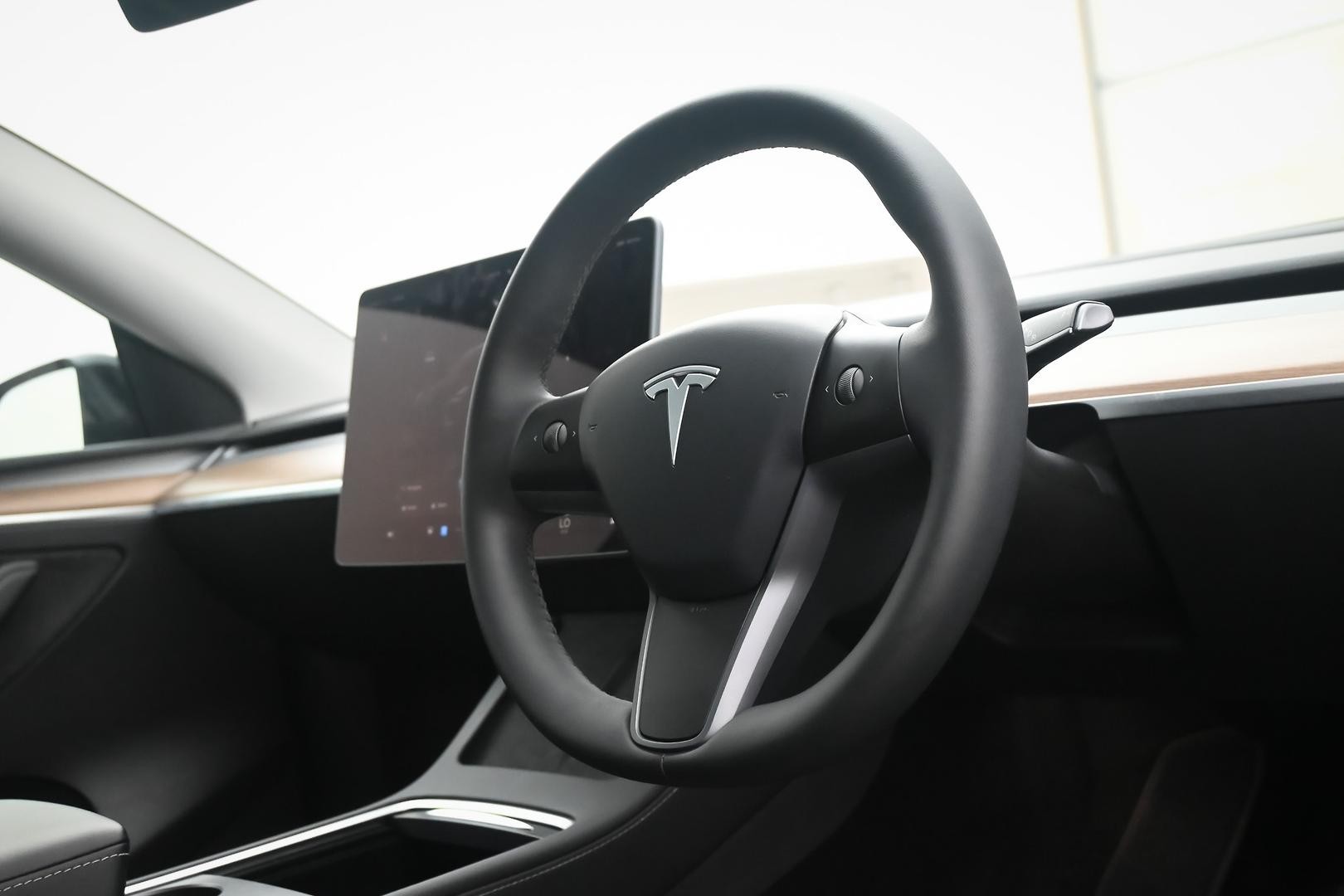 Tesla Model Y image 4