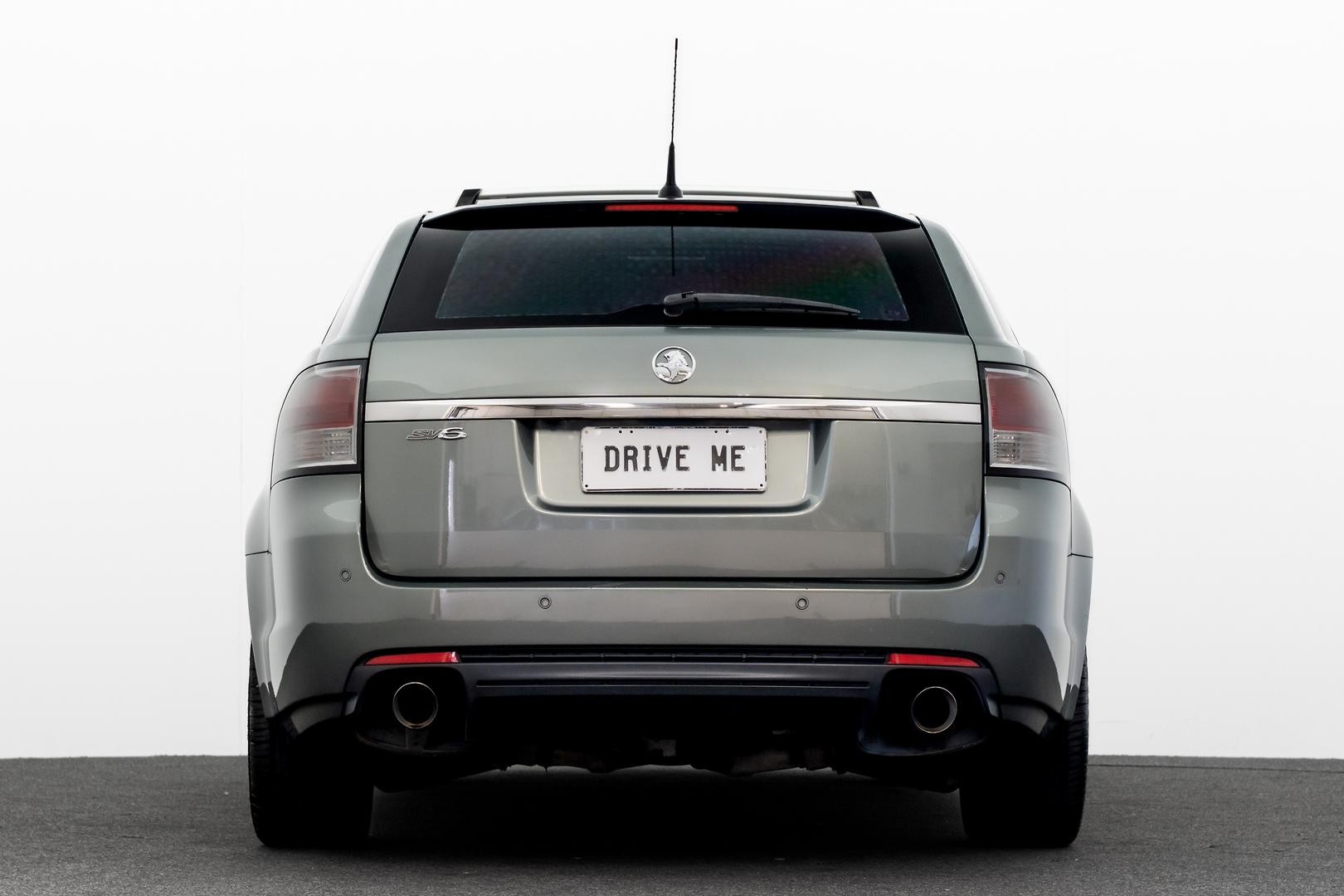 Holden Commodore image 3