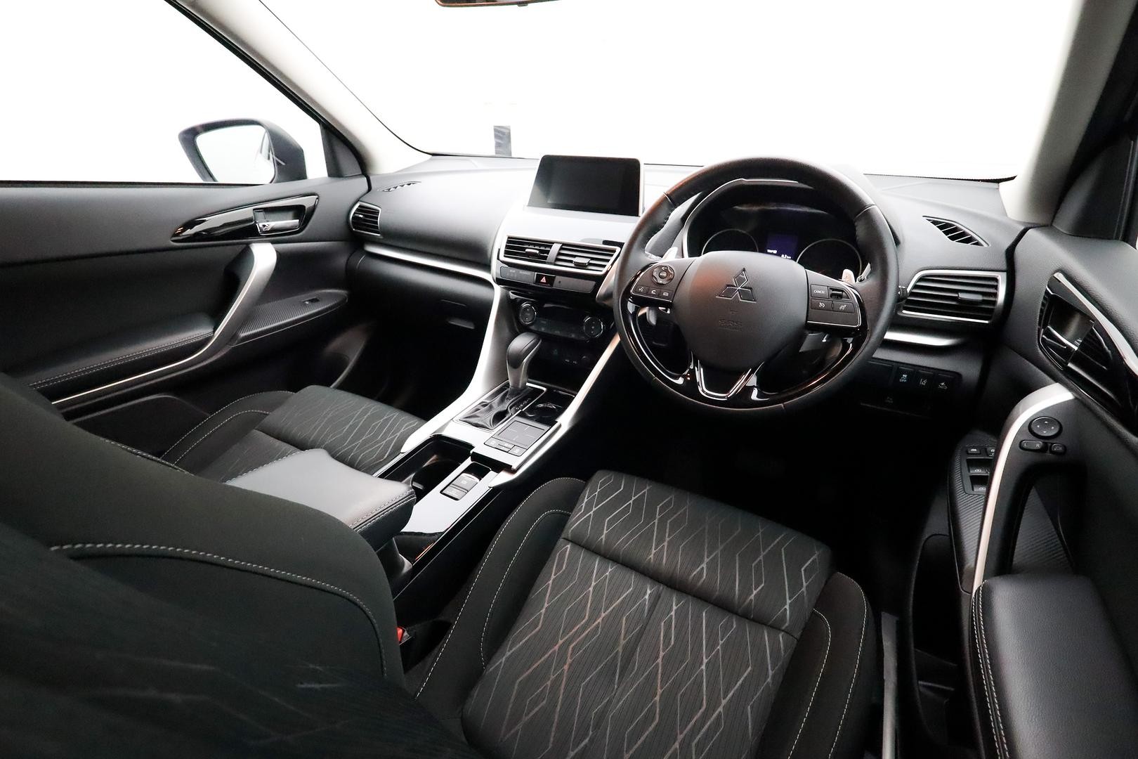 Mitsubishi Eclipse Cross image 4