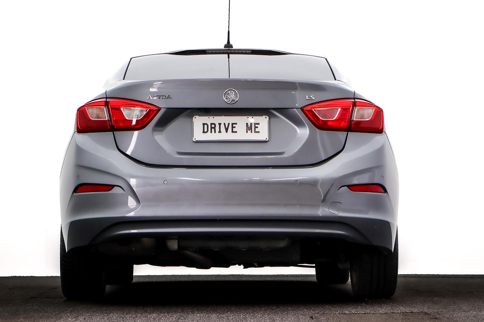 Holden Astra image 3