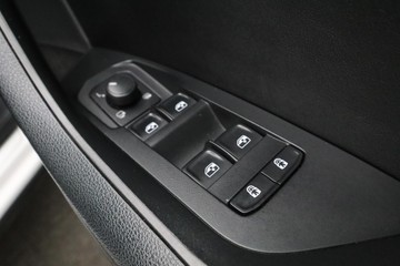 https://dvg-vehicle-assets.s3.amazonaws.com/C4209/c3thuef0a0arboz4bwi6e2eap.jpg