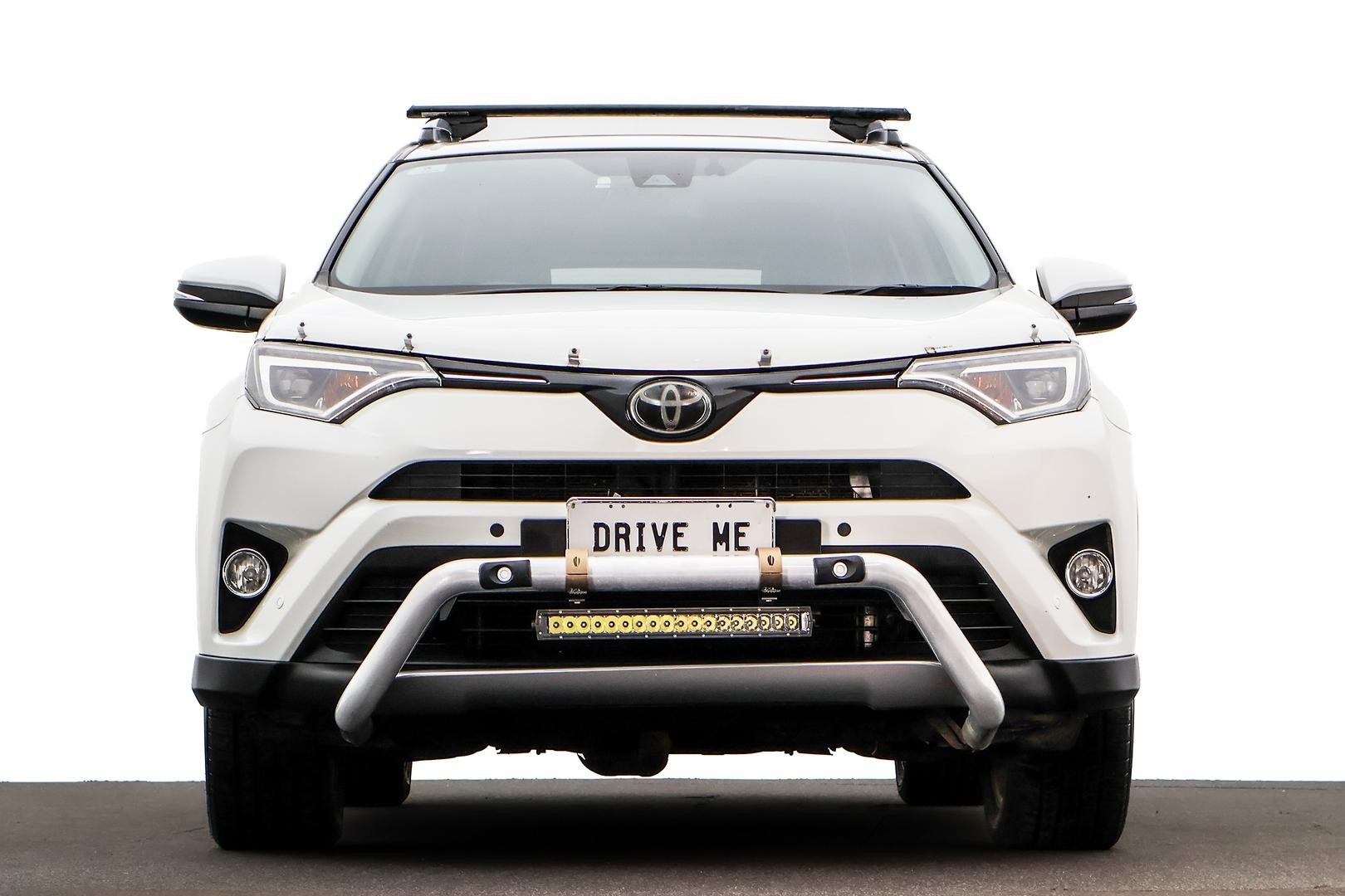 Toyota Rav4 image 2