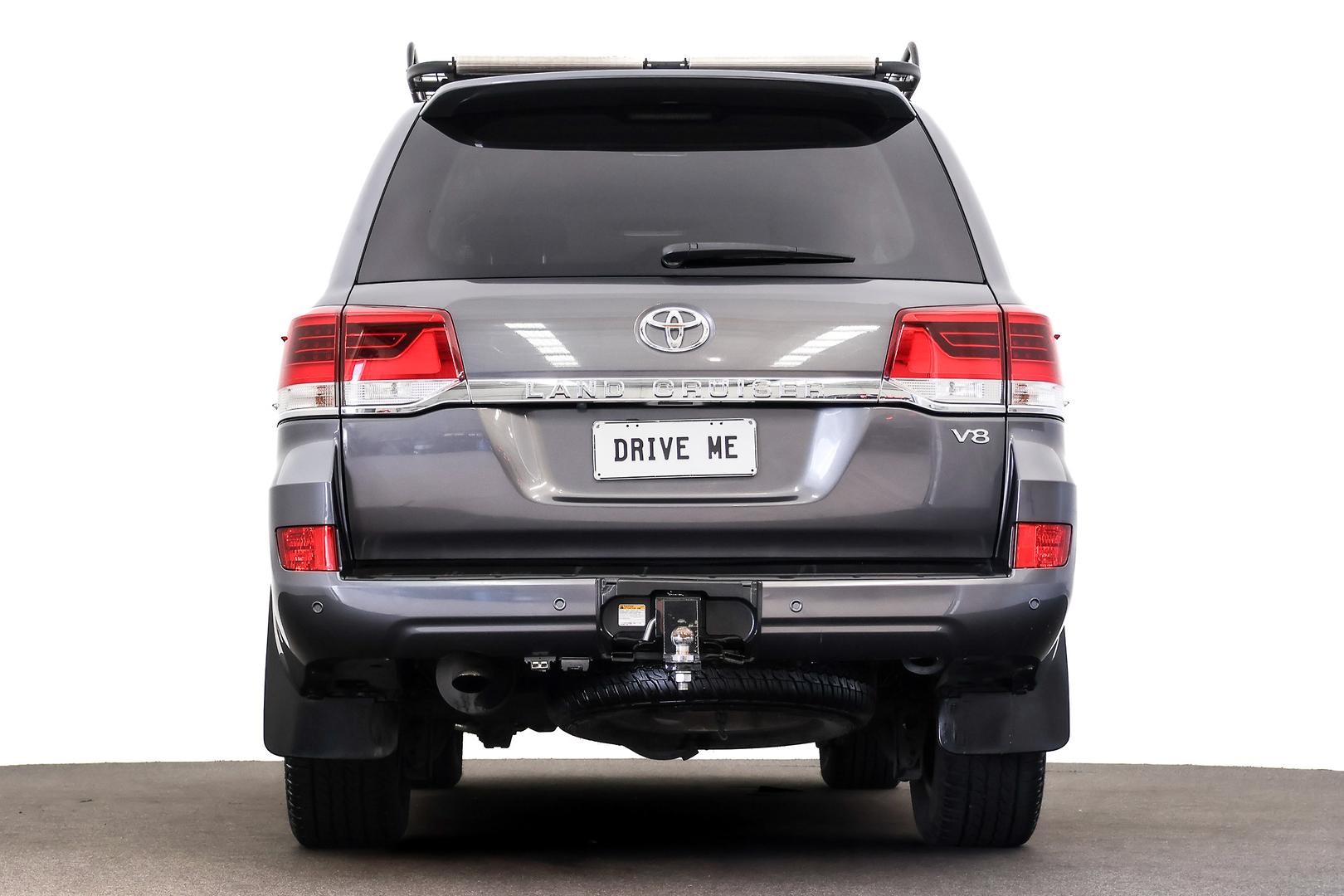 Toyota Landcruiser image 3