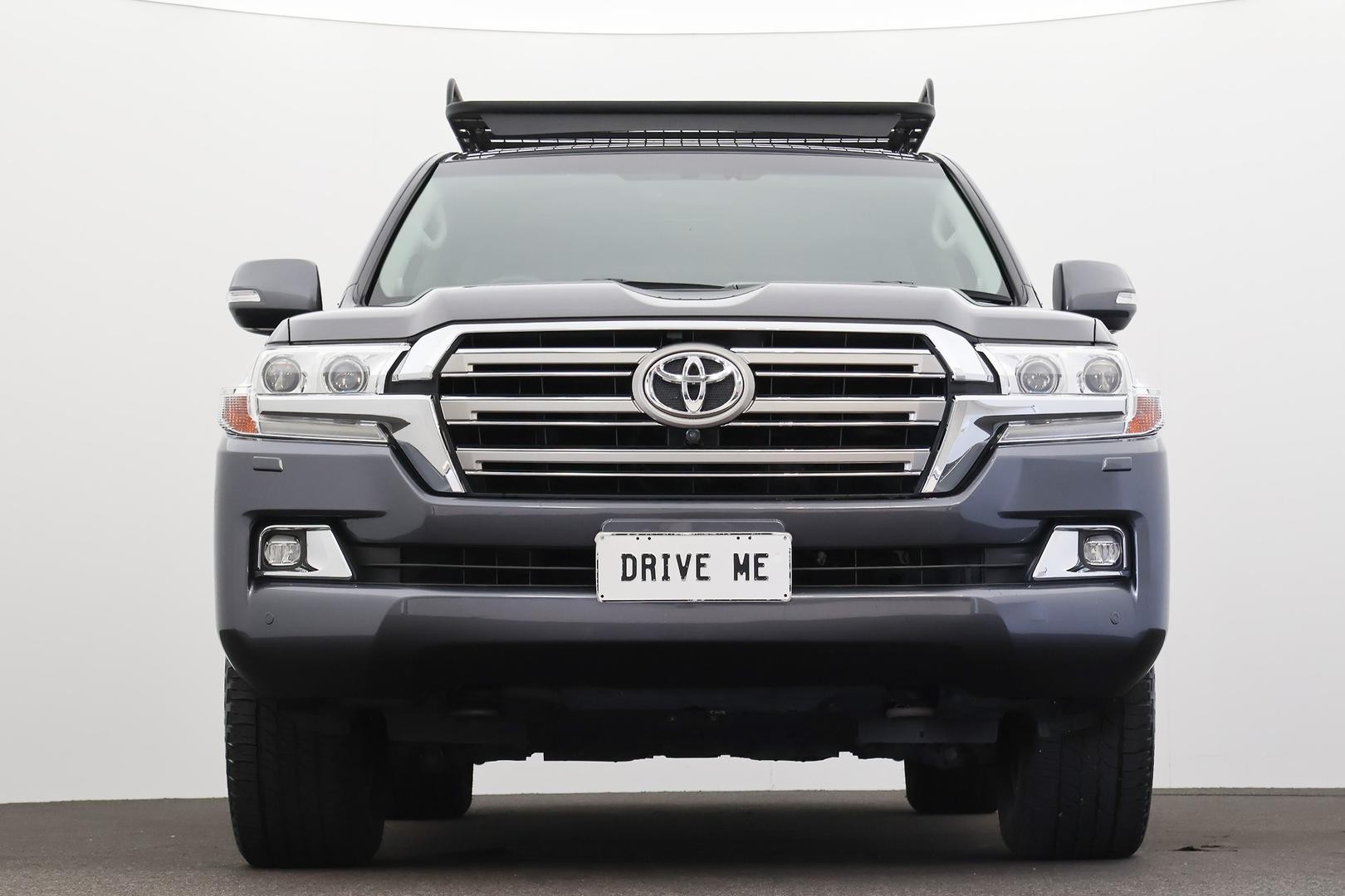 Toyota Landcruiser image 2