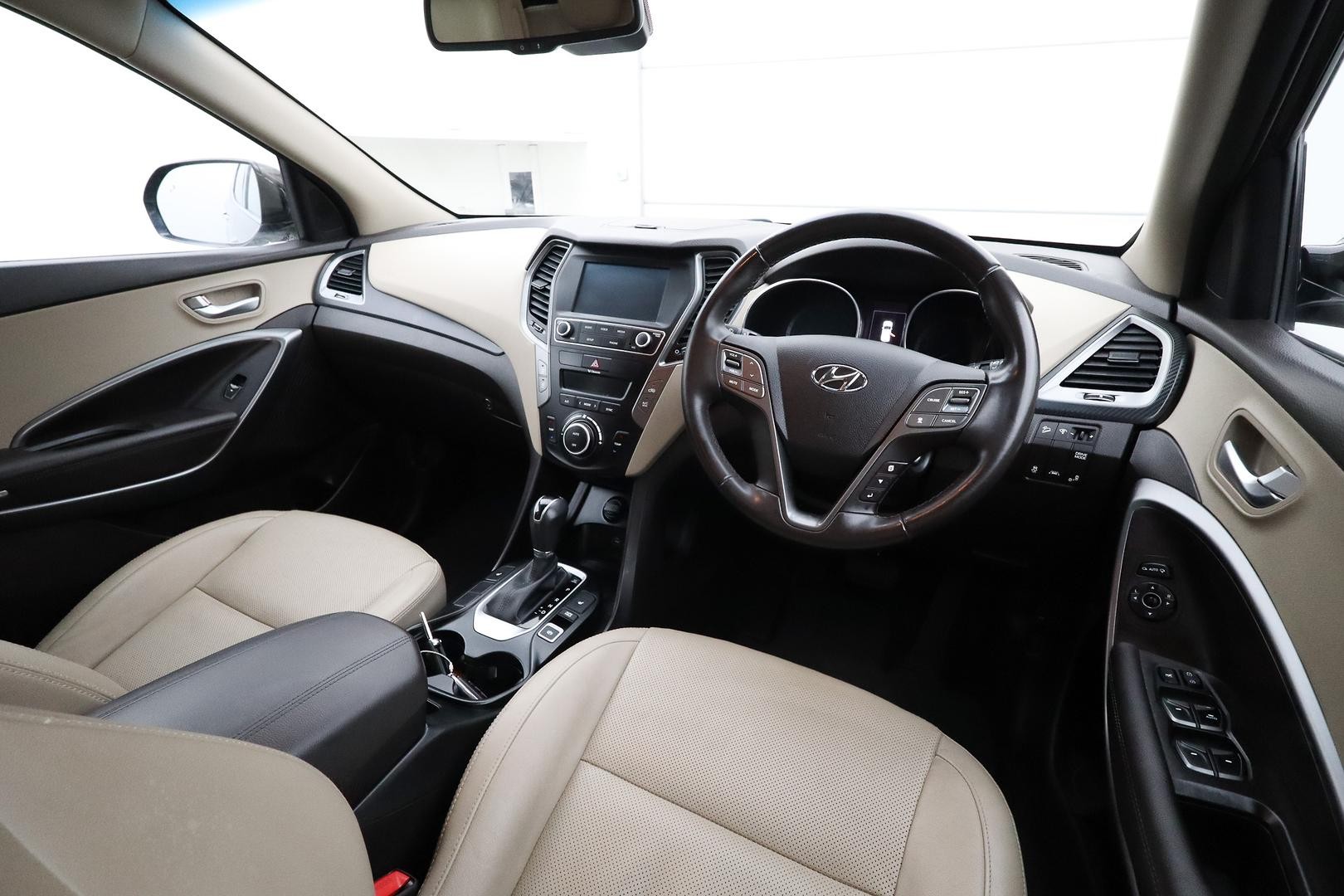 Hyundai Santa Fe image 4