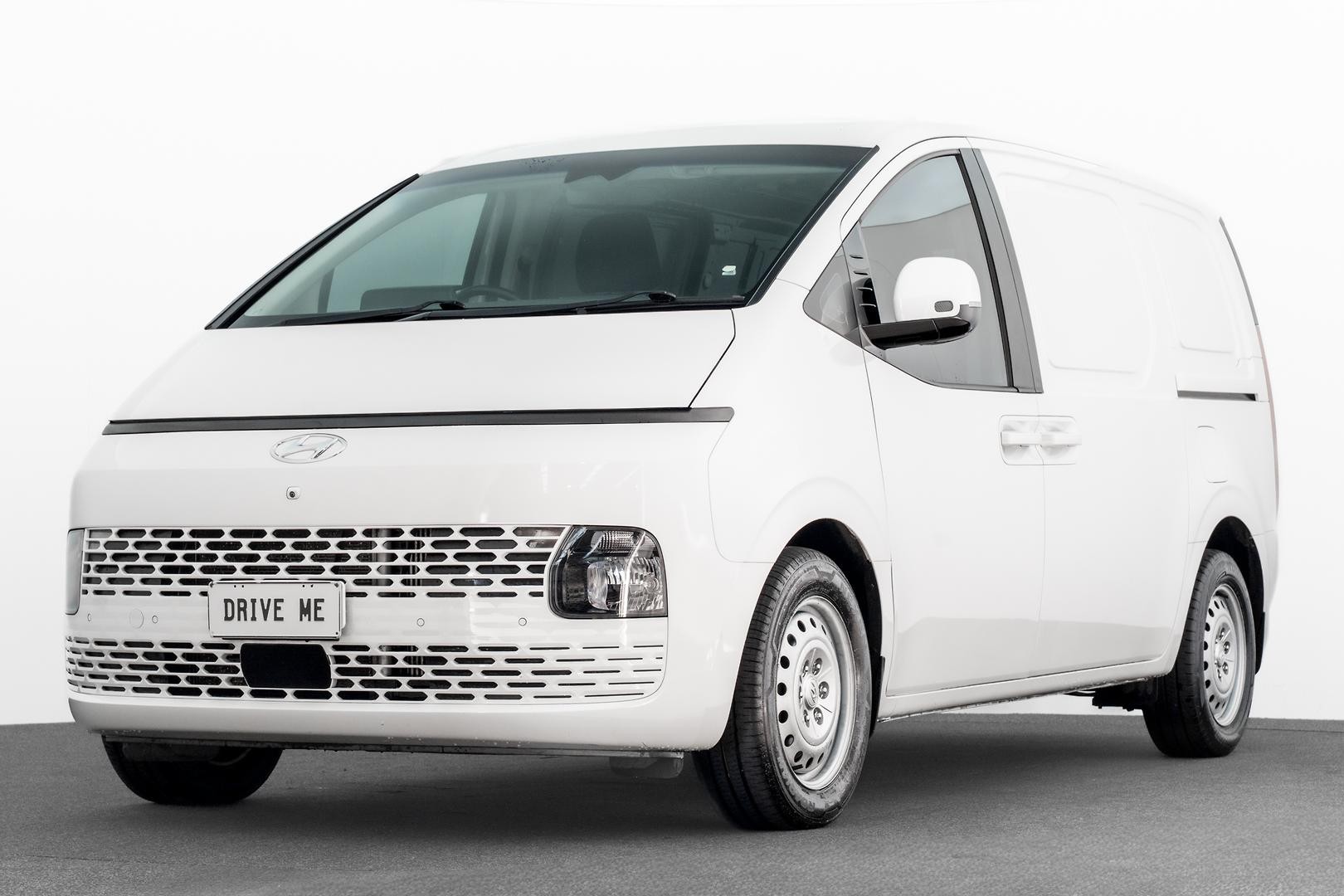 Hyundai Staria Load image 1