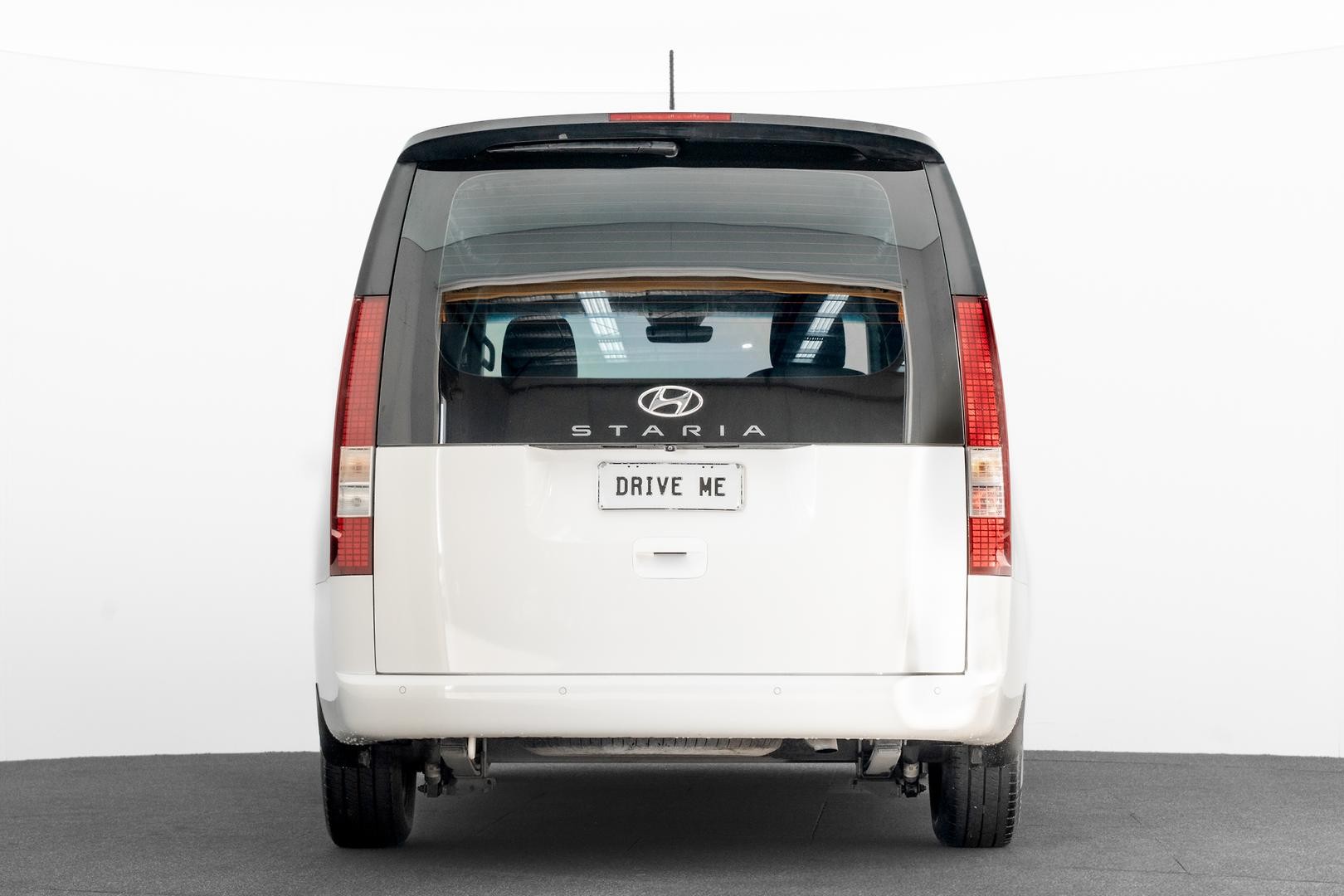 Hyundai Staria Load image 3