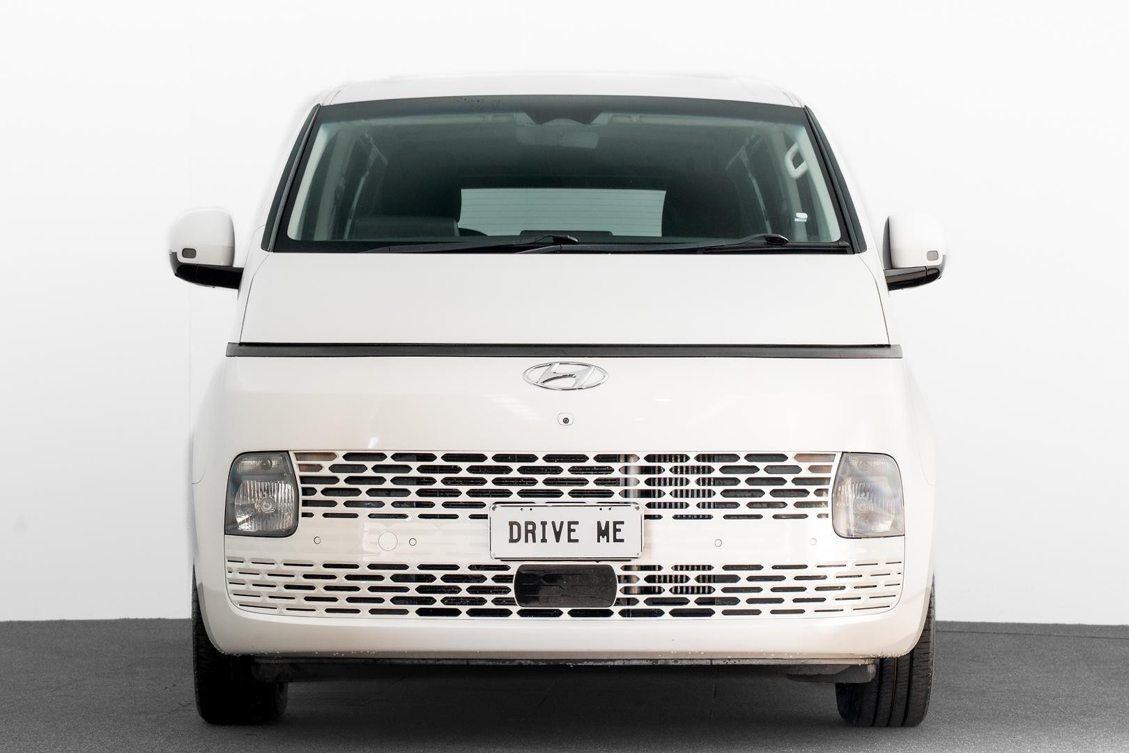 Hyundai Staria Load image 2