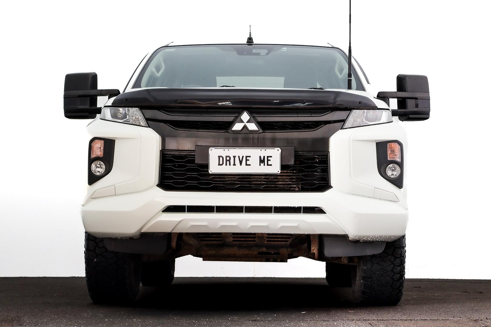 Mitsubishi Triton image 2