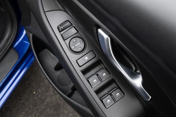https://dvg-vehicle-assets.s3.amazonaws.com/C4273/67qb8y2vh6q8uq3607bodhwnp.jpg