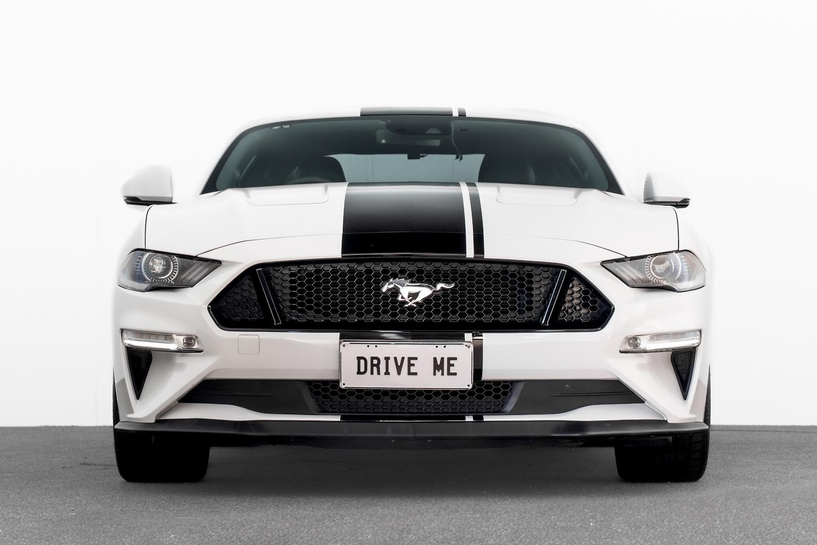 Ford Mustang image 2