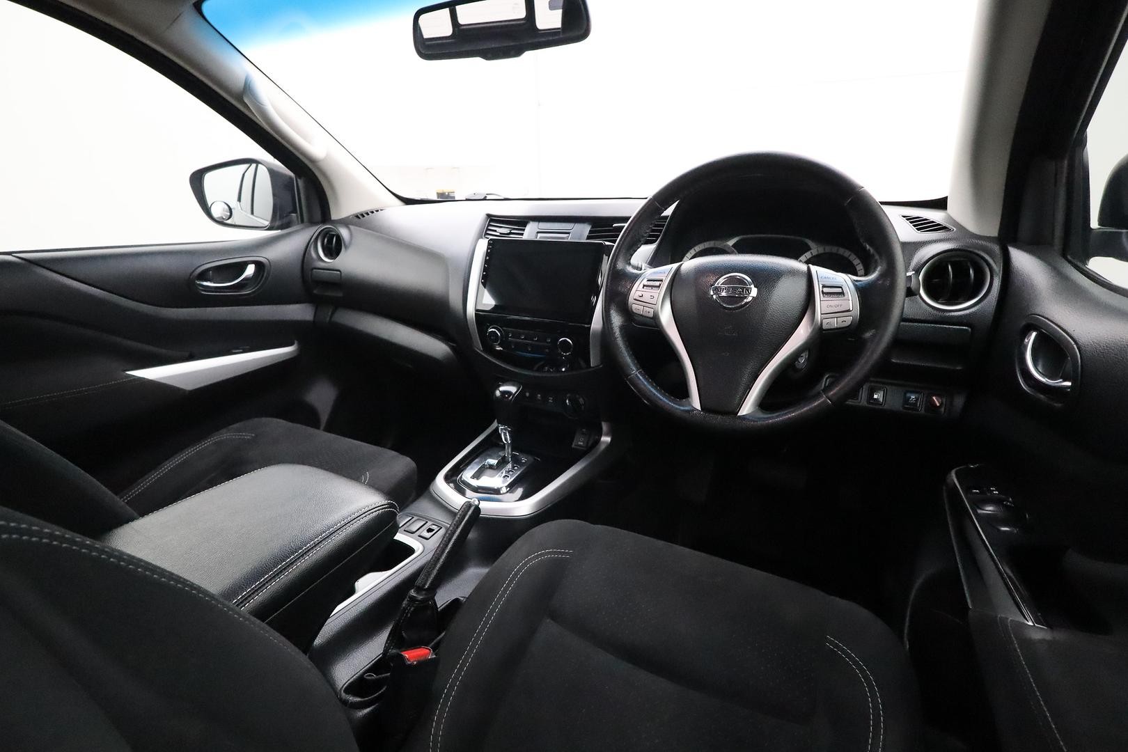 Nissan Navara image 4