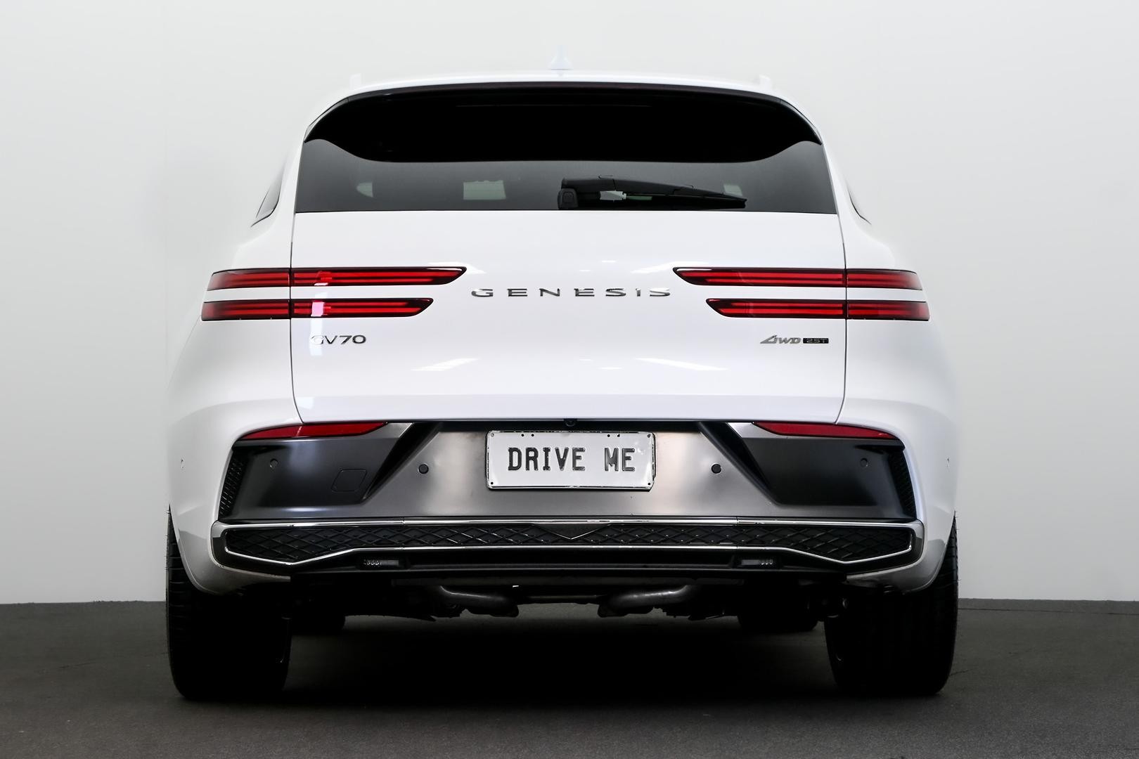 Genesis Gv70 image 3