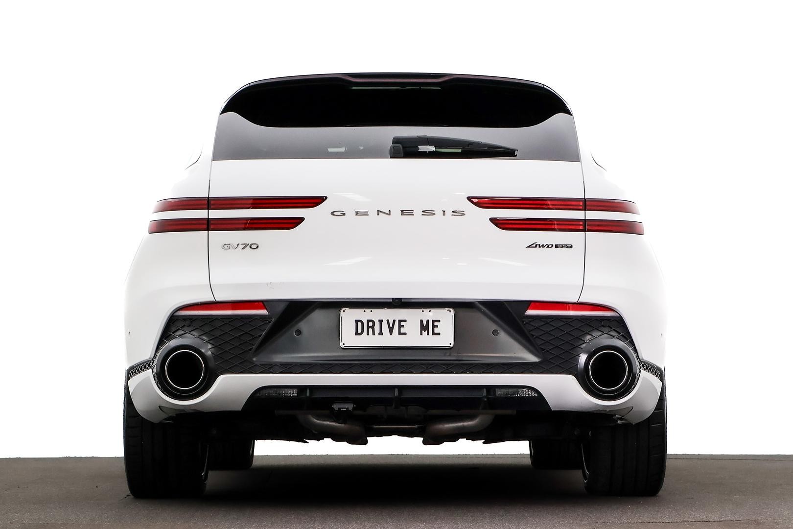 Genesis Gv70 image 3