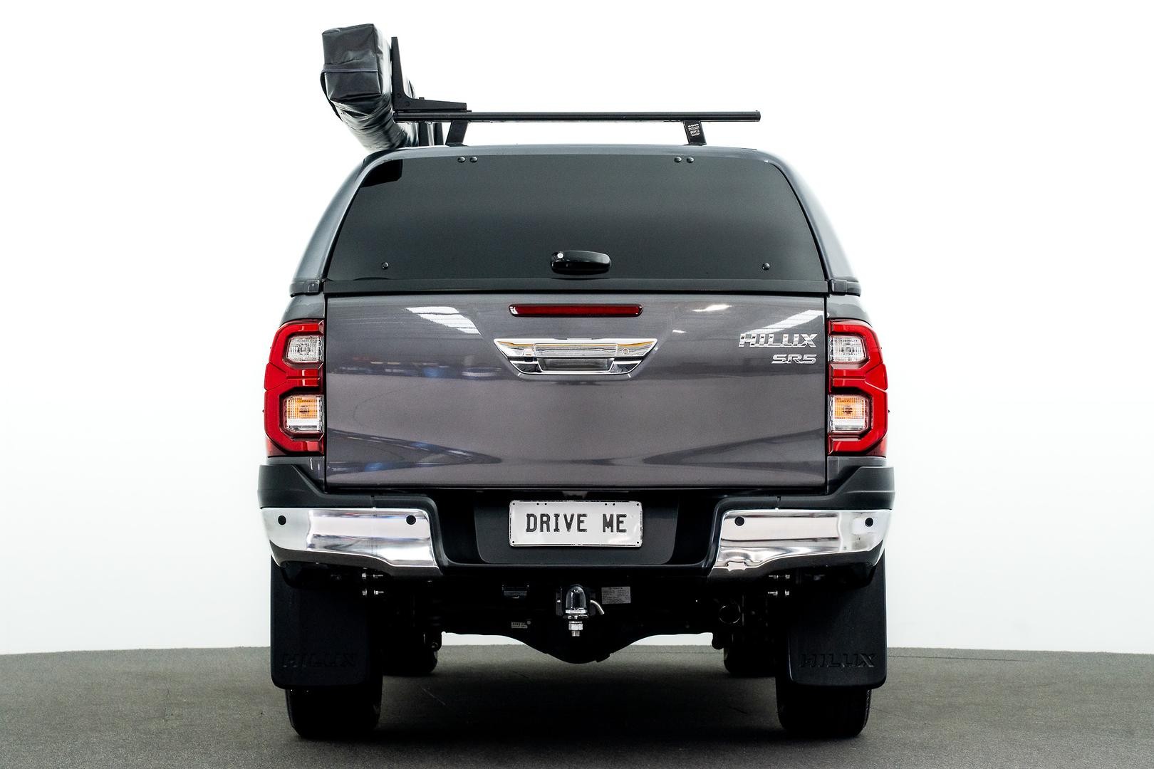 Toyota Hilux image 3