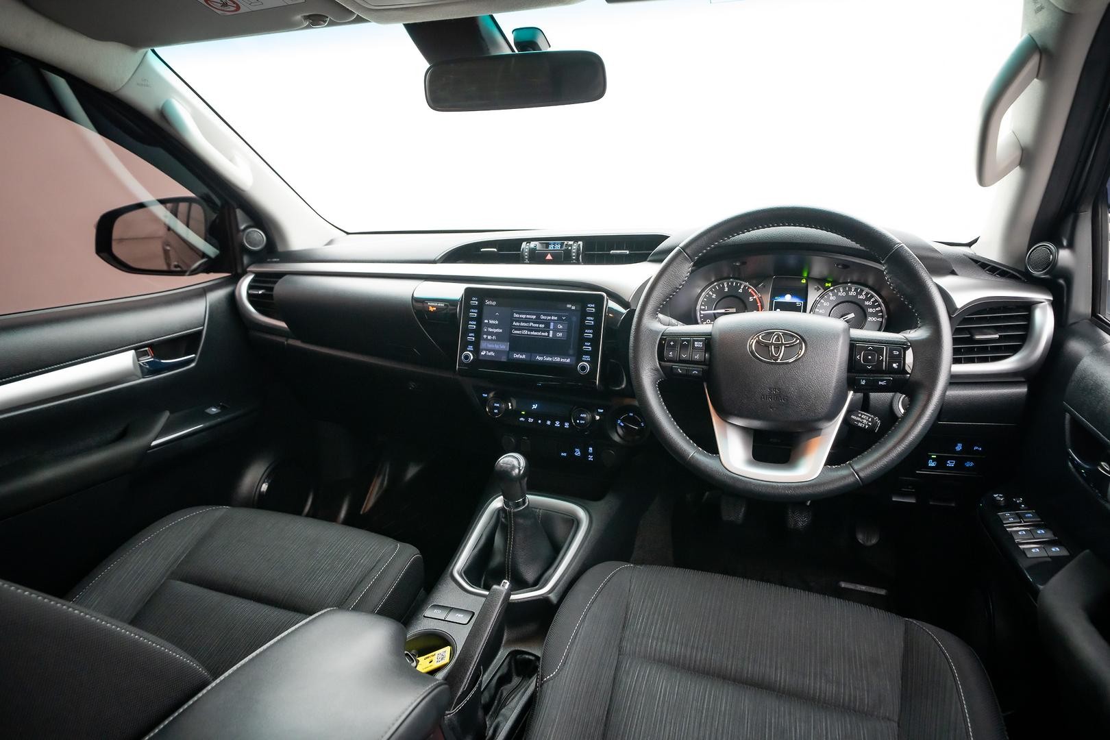 Toyota Hilux image 4