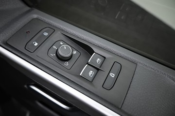 https://dvg-vehicle-assets.s3.amazonaws.com/C4307/bbdw91c0jn615u59unb3hzxm5.jpg