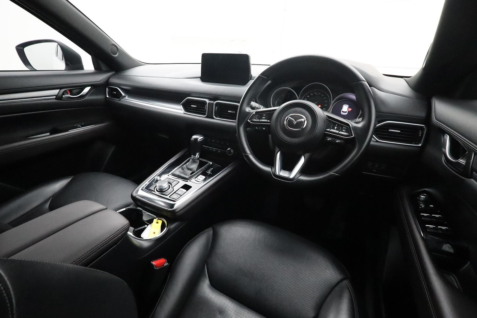 Mazda Cx-8 image 4