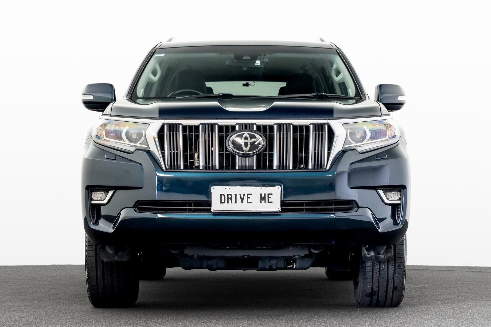 Toyota Landcruiser Prado image 2