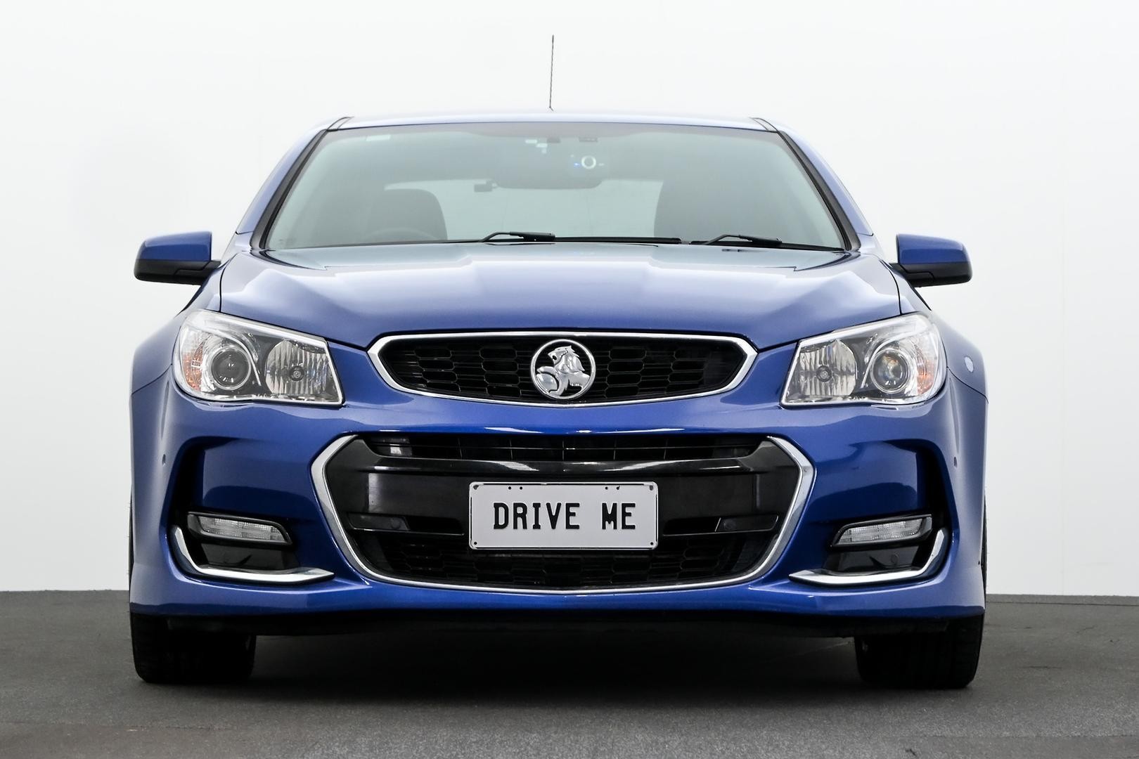 Holden Commodore image 2