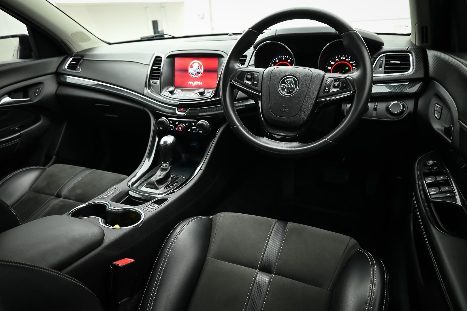 Holden Commodore image 4