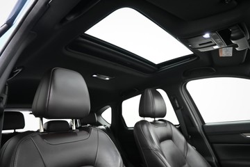 https://dvg-vehicle-assets.s3.amazonaws.com/C4412/b10kz2dqld22d6zjfjpv1m8g9.jpg