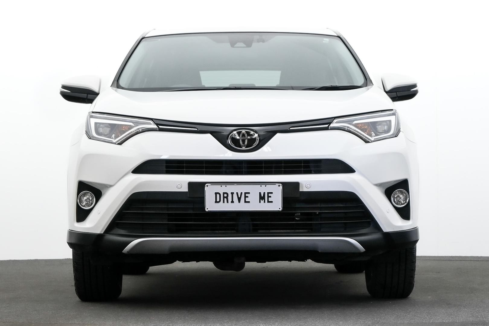 Toyota Rav4 image 2