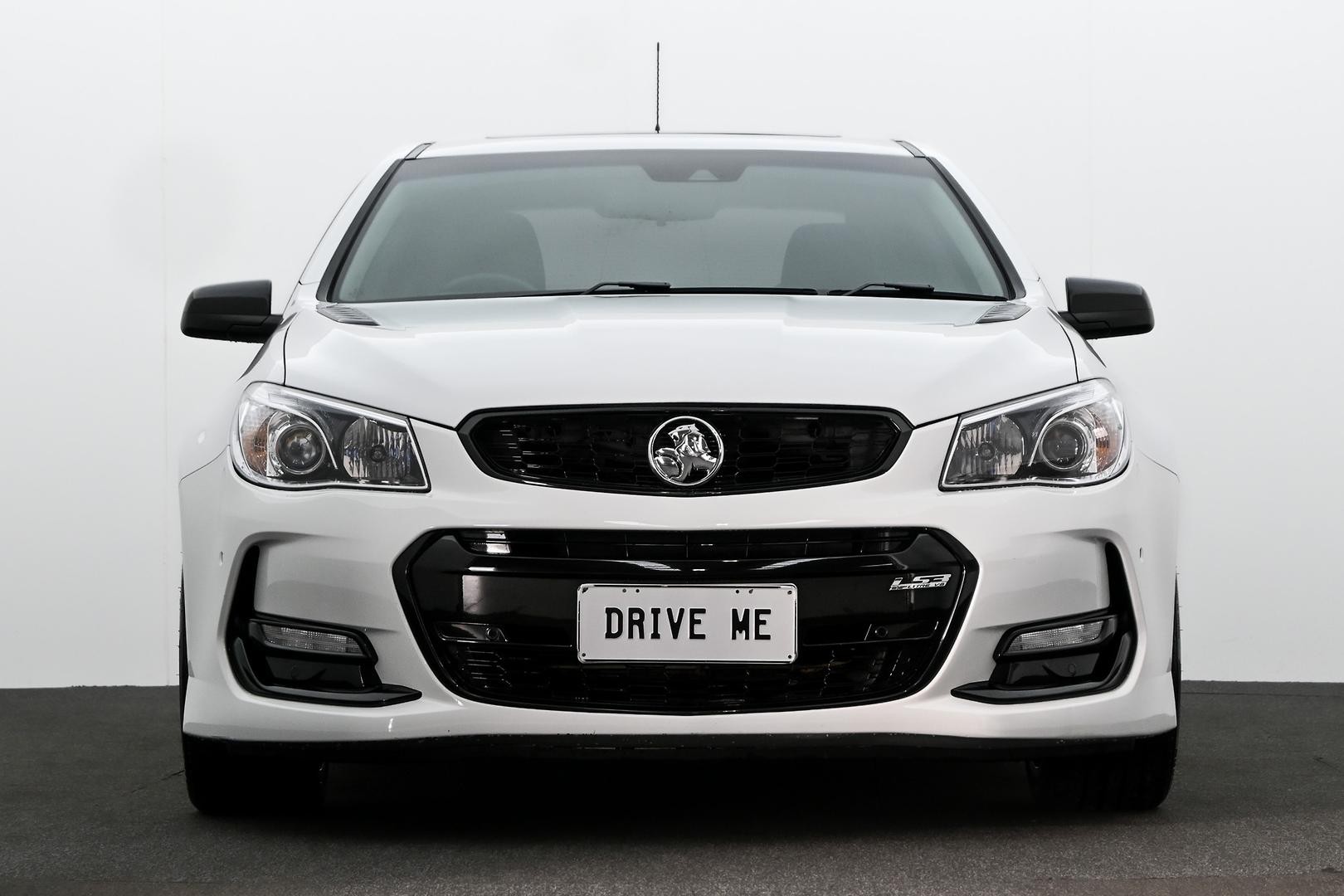 Holden Commodore image 2