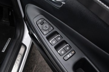 https://dvg-vehicle-assets.s3.amazonaws.com/C4430/a8efshcfsq92kie856ia5wvru.jpg
