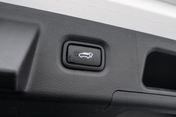 https://dvg-vehicle-assets.s3.amazonaws.com/C4430/aa999f92heofzvogcm7ev5wd2.jpg