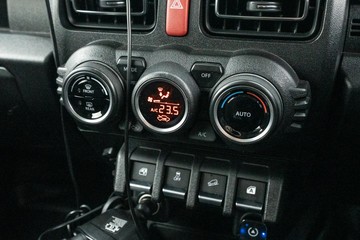 https://dvg-vehicle-assets.s3.amazonaws.com/C4444/1lr1z2rwp5qaj6w484gfo0pw6.jpg