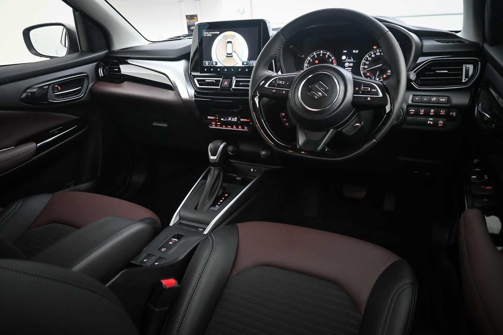 Suzuki Fronx image 4